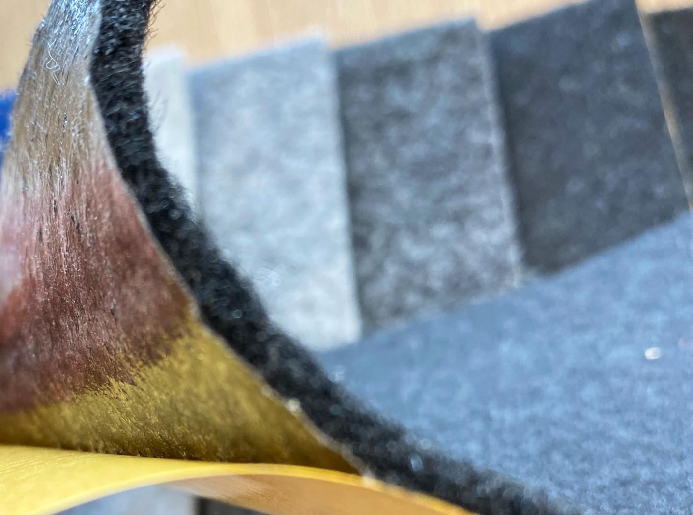 Filt 133 cm 320 gr Musta Itseliimautuva Filt 133 cm 320 gr Musta Itseliimautuva