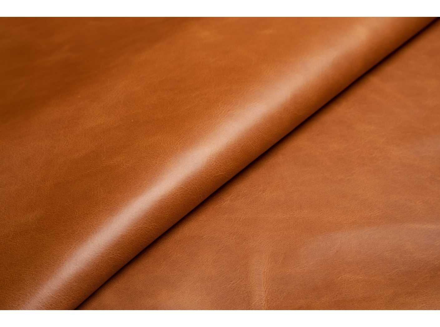 Verhoilunahka Organic Leather 0712 Cognac VARASTO Verhoilunahka Organic Leather 0712 Cognac VARASTO