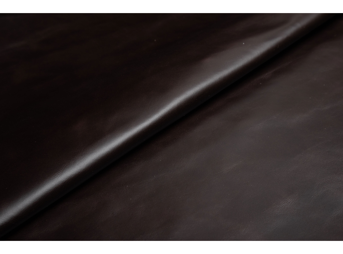 Verhoilunahka Organic Leather 0718 Ebony VARASTO Verhoilunahka Organic Leather 0718 Ebony VARASTO
